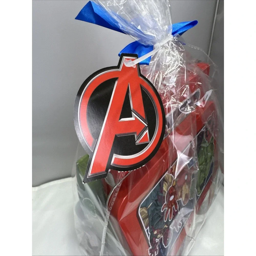 Marvel Avengers Tin Gift Set Puzzle Stickers Chalk Water Bottle HT57685 NWT